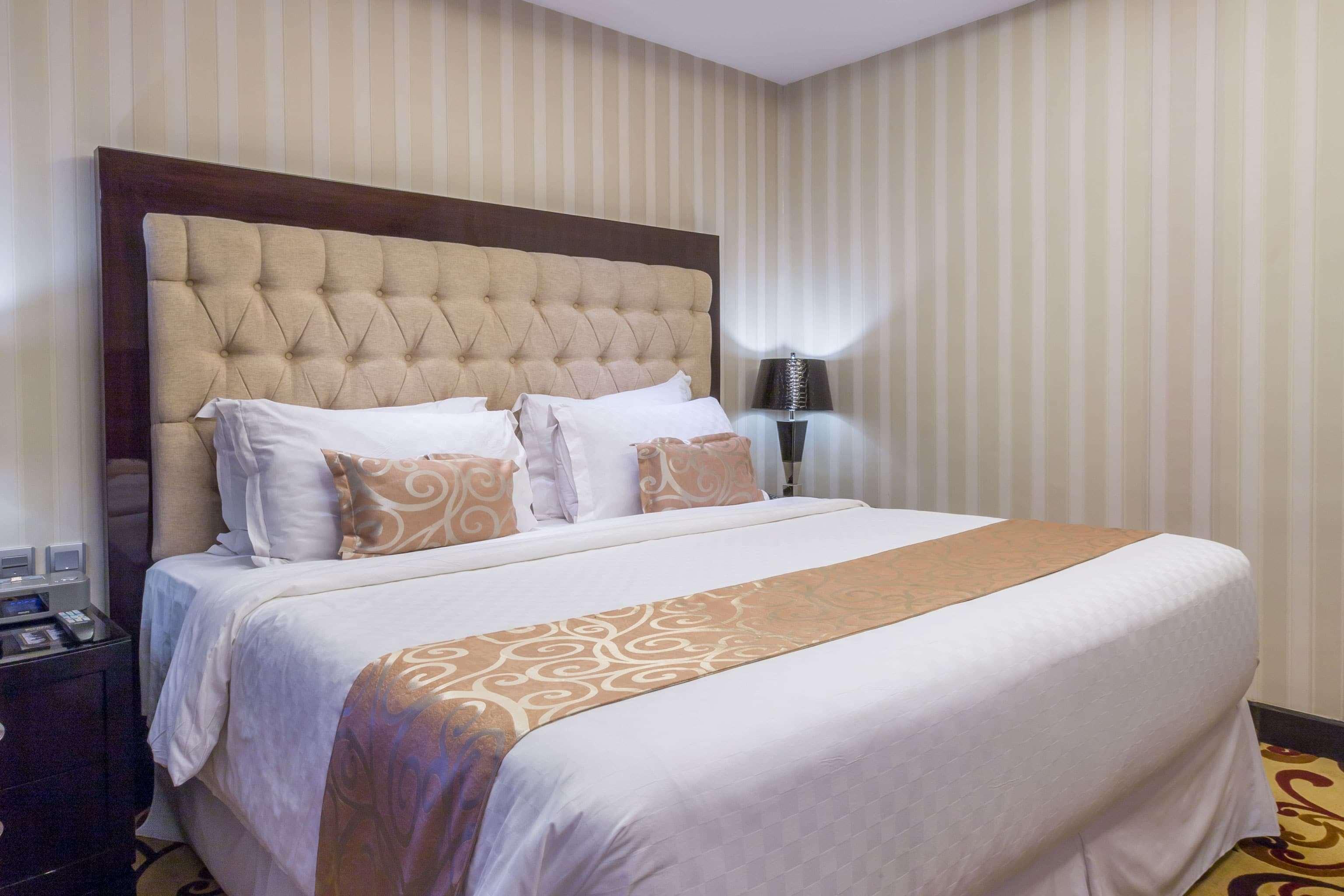 Hotel Wyndham Surabaya Exterior foto