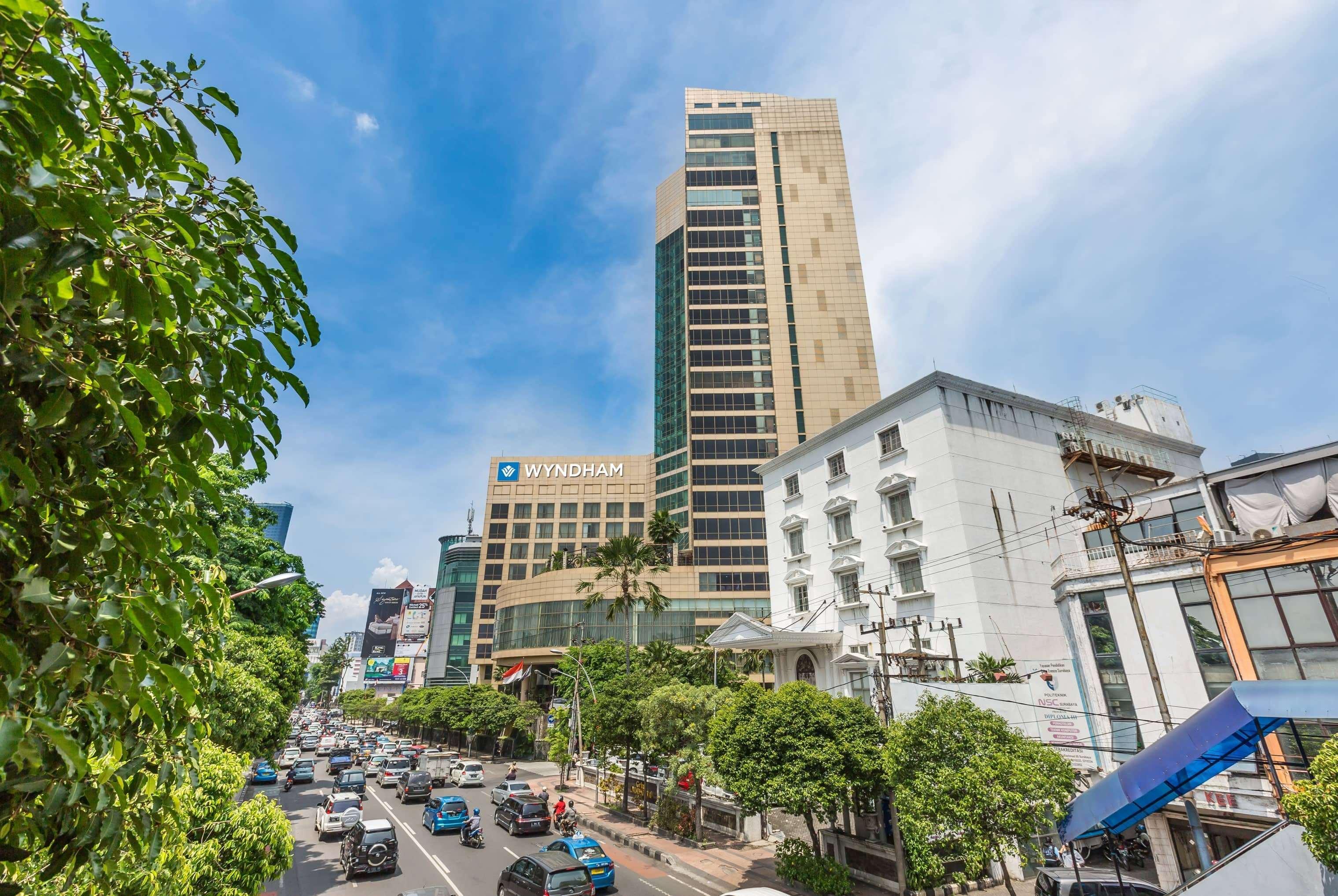 Hotel Wyndham Surabaya Exterior foto