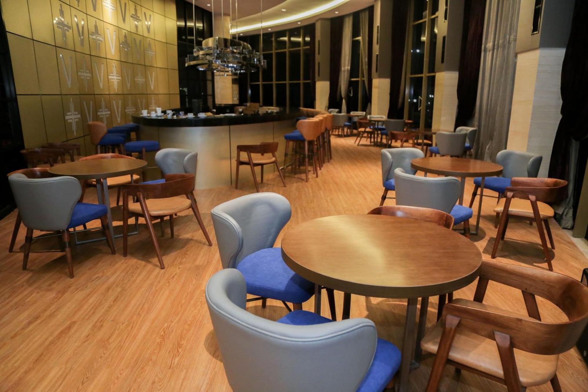 Hotel Wyndham Surabaya Exterior foto